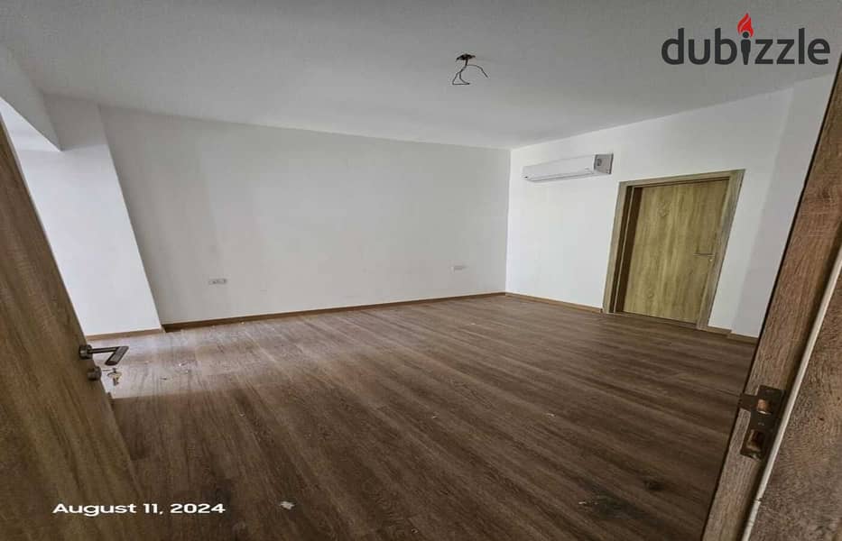 studio ground floor with garden for rent in marasem fifth square compound new Cairo fifth settlement 4