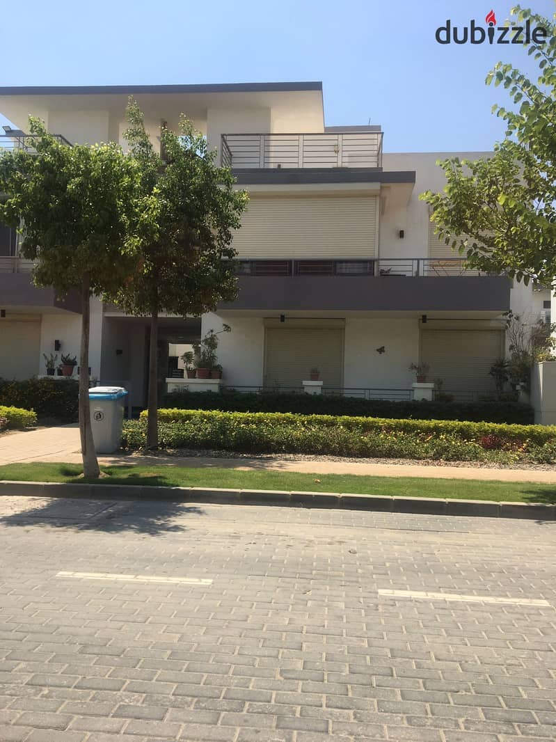 Ground floor studio with garden 69 m for sale in Taj City Compound New Cairo a special price and with a distinctive view 1