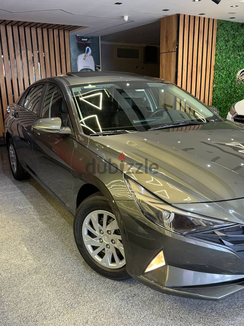 Hyundai Elantra cn7 2021  هيونداي إلينترا  الفئه الثالثة 3