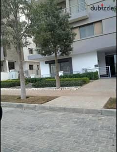 He inspected the apartment for sale 3 rooms in front of the Police Academy and Cairo Airport