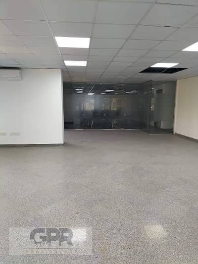 مكتب ادارى للبيع بالتقسيط برايم لوكيشن على دائرى المعادى فى التجمع الخامس Office for sale in The big Business District Fifth Settlement New Cairo