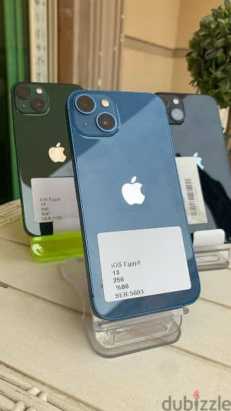 iPhone 13 . . 128/256GB بسعر مميز جداا 3