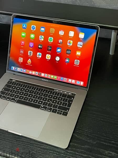 Macbook pro 2019 15 inch 4GB Graphics 6