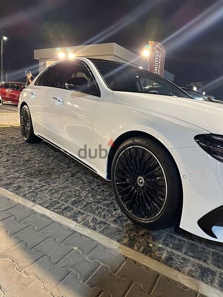 Mercedes Benz E200 2024 AMG 4