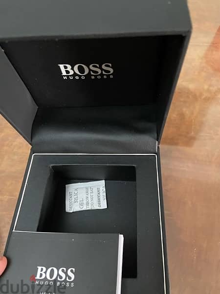 Brand new Hugo Boss watch / ساعه هيوجو بوس جديده 6