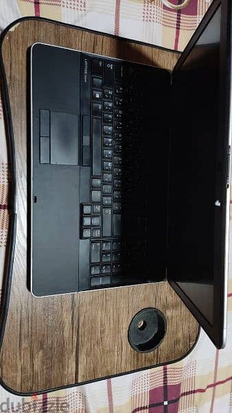 dell 6540 core i7 بكارتين شاشه حاله ممتازه 6