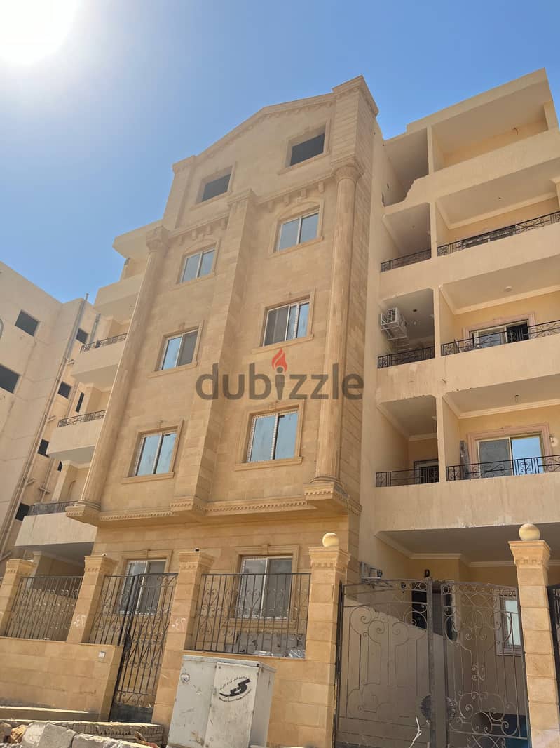 شقة للبيع 174م تانى نمرة من التسعين فورى بالتقسيط Apartment for sale 0