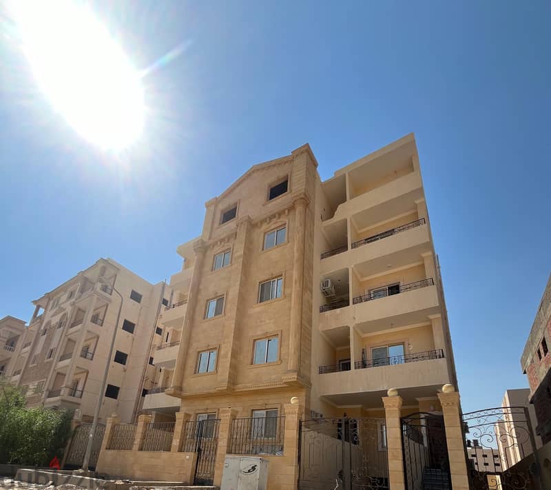 شقة للبيع 174م تانى نمرة من التسعين فورى بالتقسيط Apartment for sale 2