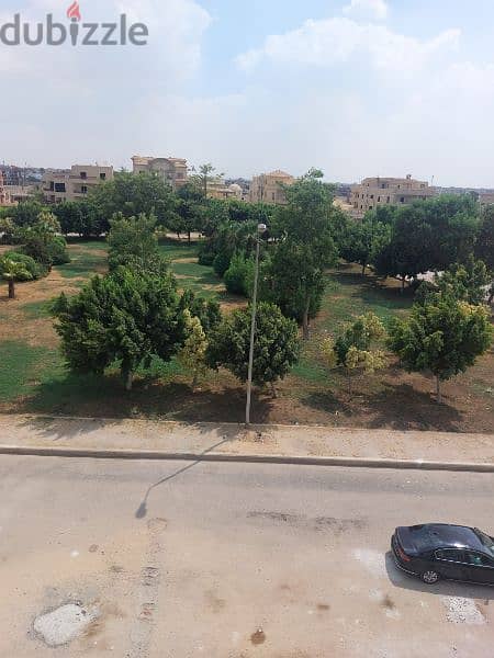 شقه بنتهاوس ٤٤٥ بيع بمدينة الشروق  apartment for sale in Shorouk City 0