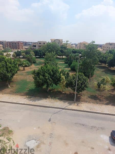 شقه بنتهاوس ٤٤٥ بيع بمدينة الشروق  apartment for sale in Shorouk City 4