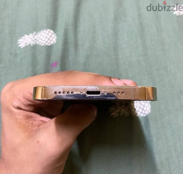 iPhone 13 Pro Gold 128GB Warerproof - ايفون ١٣ برو 5