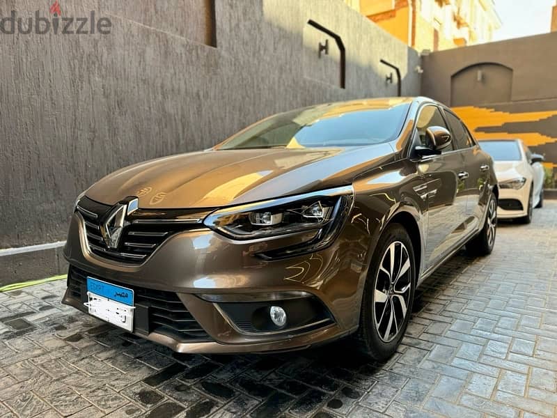 Renault Megane 2021 1200cc Turbo 1