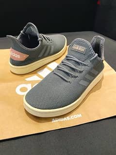 كوتشي adidas original بسعر تحفه لسرعة البيع