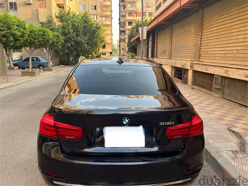 BMW 318 2019 1