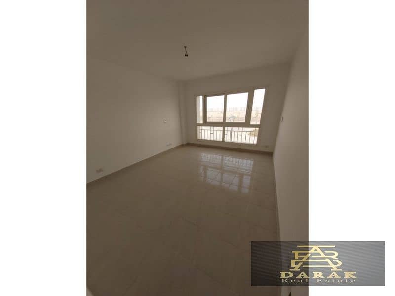 **Prime Apartment for Sale in Madinaty, 165 sqm, Wide Garden View, B10, Near Services** 5