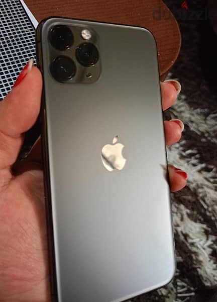 ‏iPhone 11 Pro 7