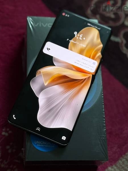 Selling Vivo V30 5G dual Sim 1