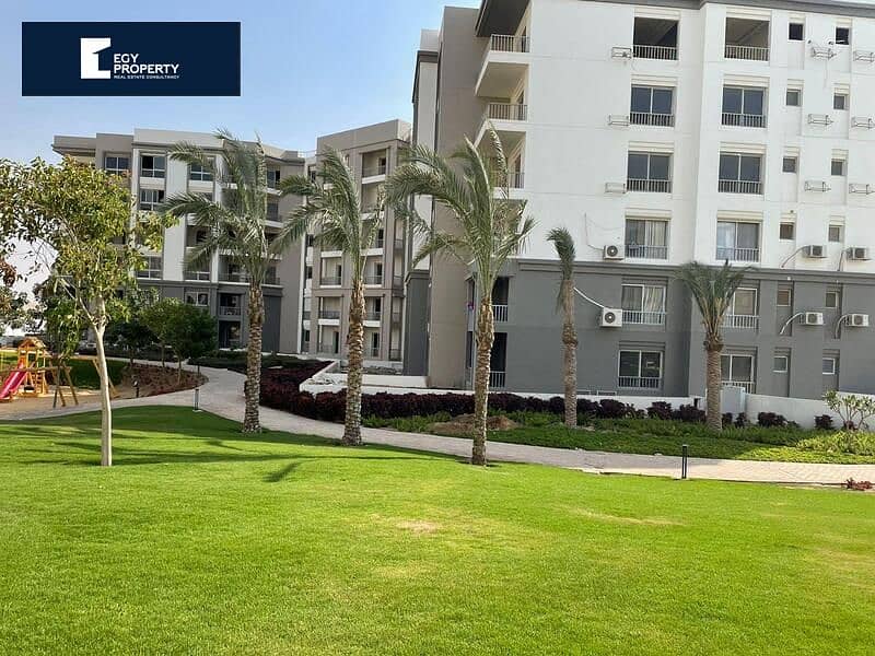 Apartment for Sale with Down Payment and Installments in a Prime Location in Hyde Park New Cairo !!! 1