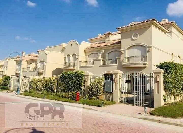 فيلا بـ احلى لوكيشن قرب التسعين و AUC للبيع فى كمبوند تلال ايست التجمع الخامس Villa for sale in Telal East compound New Cairo 2