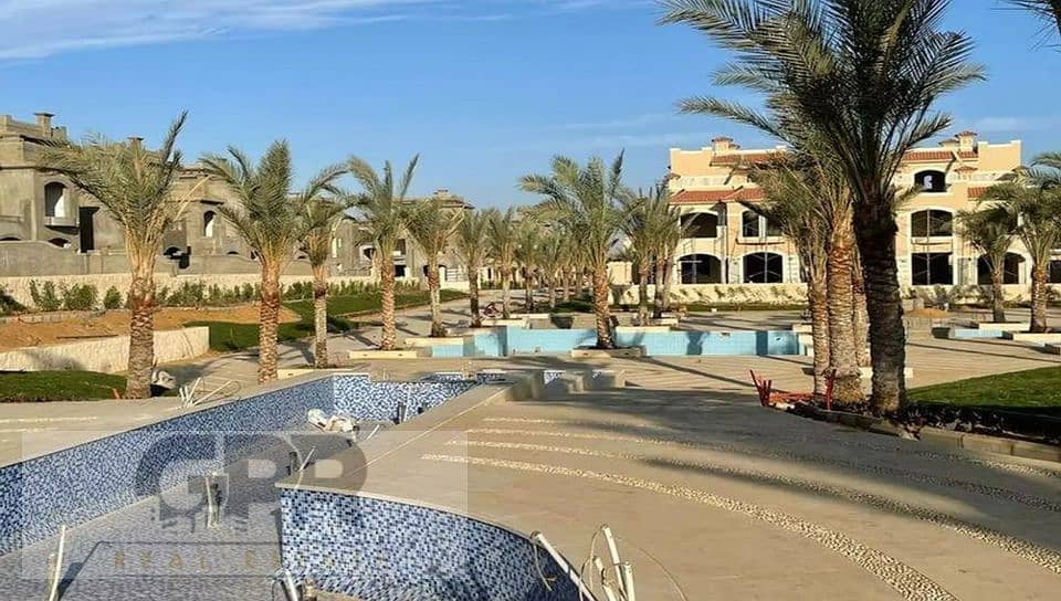 فيلا بـ احلى لوكيشن قرب التسعين و AUC للبيع فى كمبوند تلال ايست التجمع الخامس Villa for sale in Telal East compound New Cairo 4