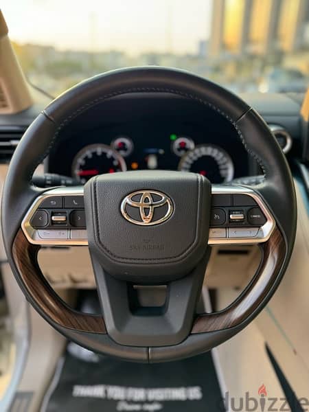 Toyota Land Cruiser 2023 6