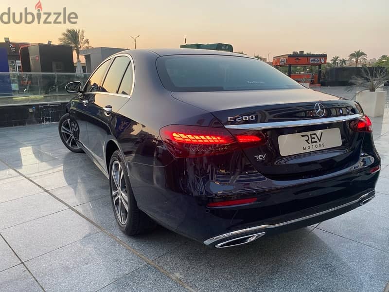 Mercedes-Benz E200 avantgarde 2023 بضمان الوكيل 13