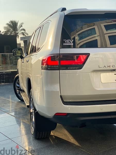 Brand New Toyota Land Cruiser VX 2022 زيرو بضمان الوكيل 15