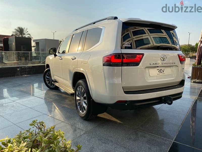 Brand New Toyota Land Cruiser VX 2022 زيرو بضمان الوكيل 18