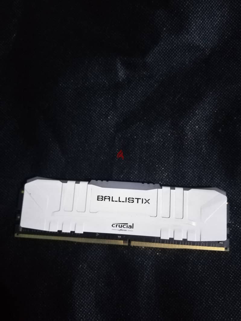 رام Crucial Ballistix RGB 8GB 3200MHz DDR4 0