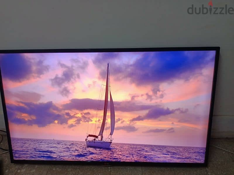 شاشه LG55LED بحاله فوق الممتازه استخدام فتره بسيطه 12