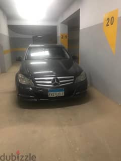 Mercedes-Benz C180 2012 0