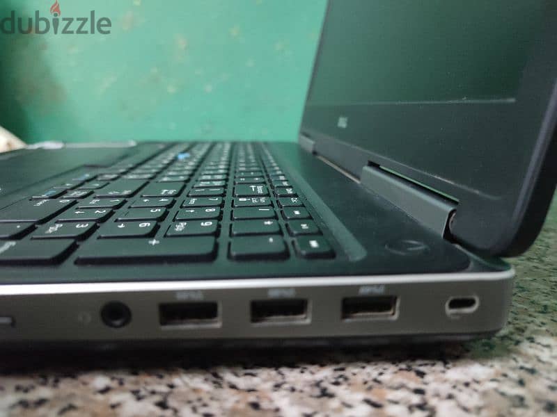 Laptop dell precision 7520 3