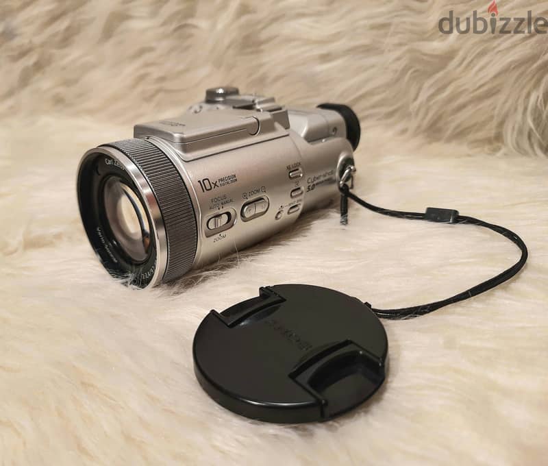 SONY DSC-F717 Digital Still camera كاميرا سوني  ديجيتال بكامل الوصلات 4