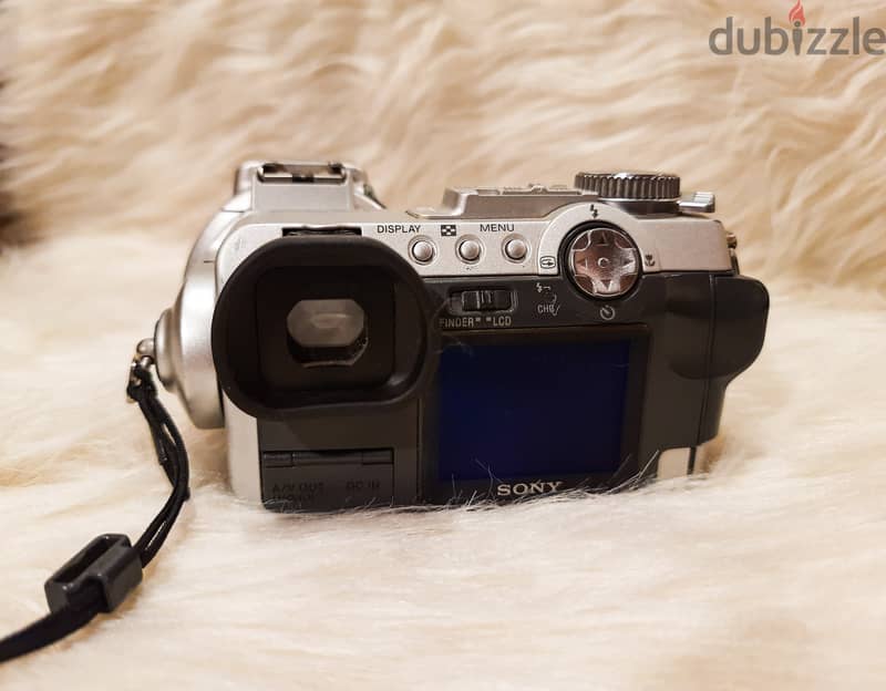 SONY DSC-F717 Digital Still camera كاميرا سوني  ديجيتال بكامل الوصلات 5