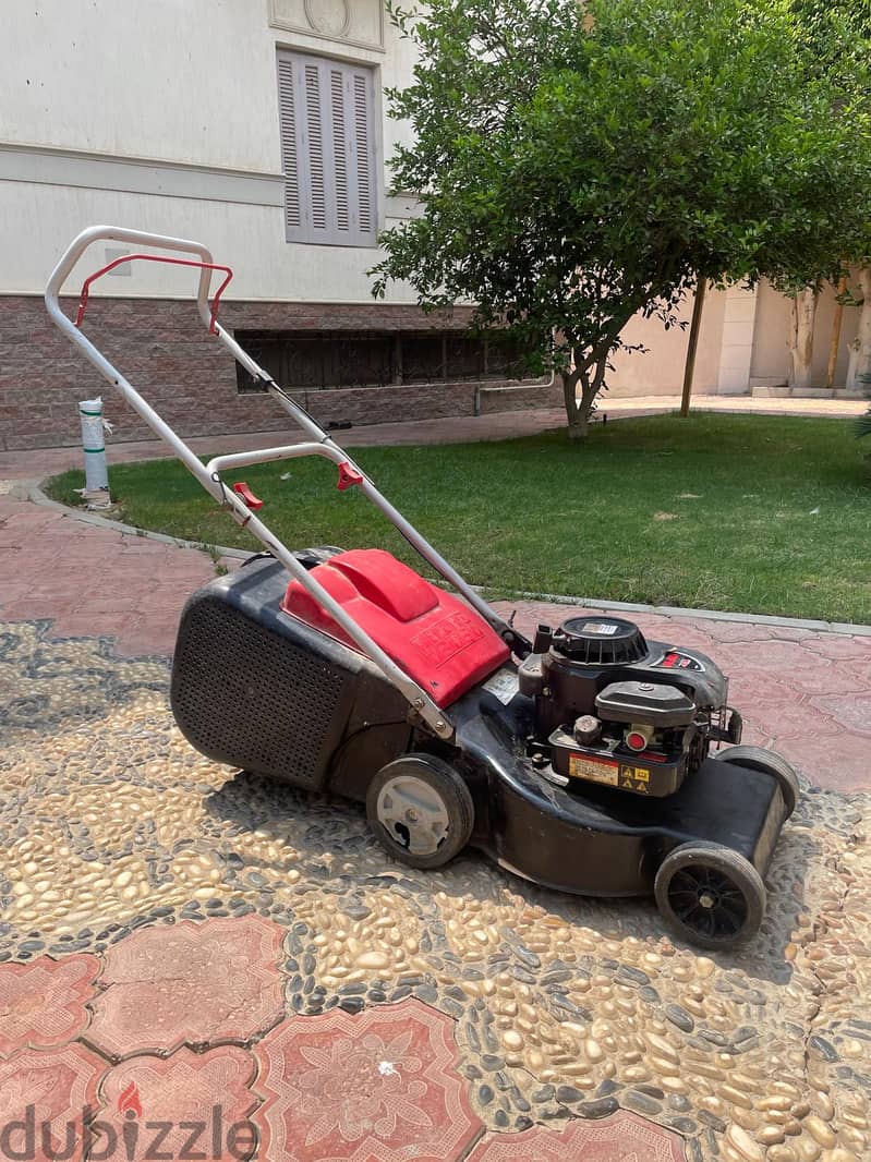 Lawn Cutting Machine 7