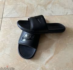 original nike men slipper “all black”