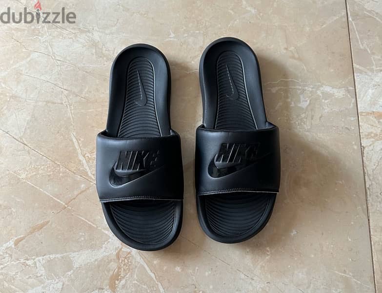 original nike men slipper “all black” 1