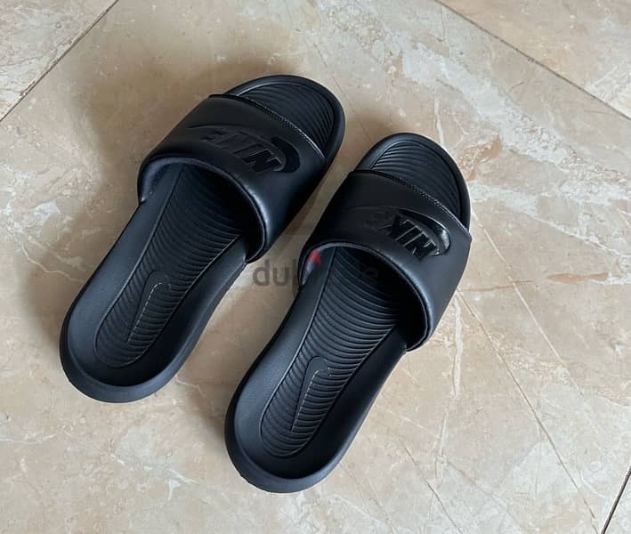 original nike men slipper “all black” 6