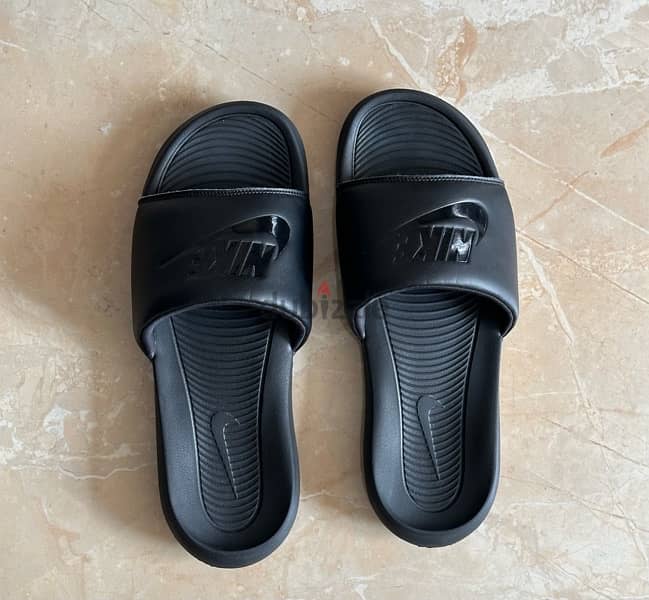 original nike men slipper “all black” 8