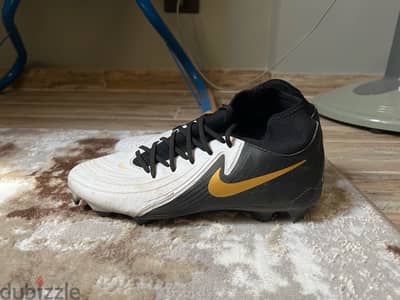 Nike Phantom Luna 2 (Size 43)