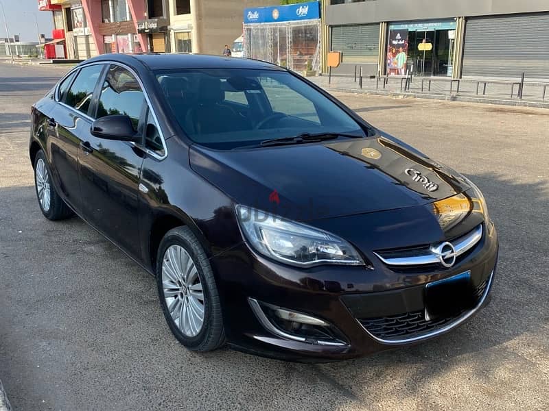 Opel Astra 2015 1