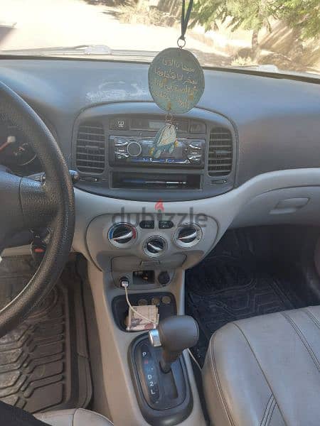 Hyundai Accent 2010 8