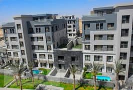 شقة للبيع في التجمع الخامس كمبوند تريو جاردنز بموقع مميز 215م باقساط  Trio Gardens  New Cairo