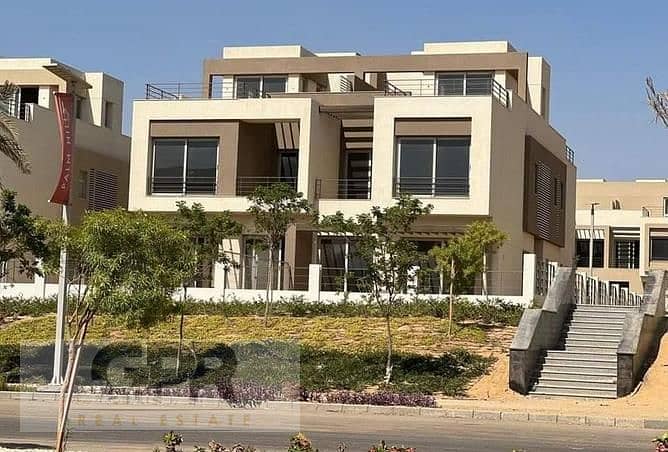 Standalone villa 390m with installments over 8y in Palm Hills New Cairo    بالم هيلز التجمع الخامس 0