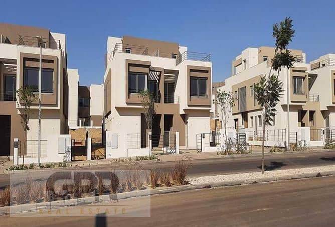 Standalone villa 390m with installments over 8y in Palm Hills New Cairo    بالم هيلز التجمع الخامس 4