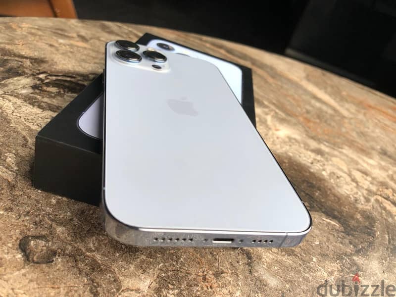 iphone 13 pro max خط	256GB	كسر زيرو ( بطارية 88% & بالكرتونة  ) 1