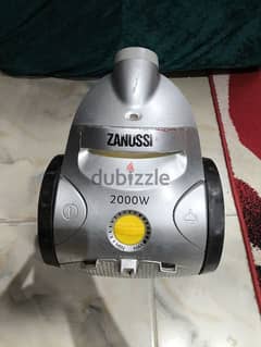 مكنسة زانوسي 2000W