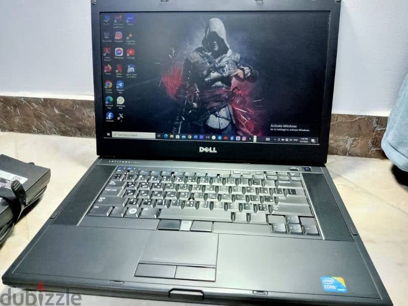 Dell latitude كور ٧ وشاشه ١٥. ٦ انش شاحن اورجينال 9