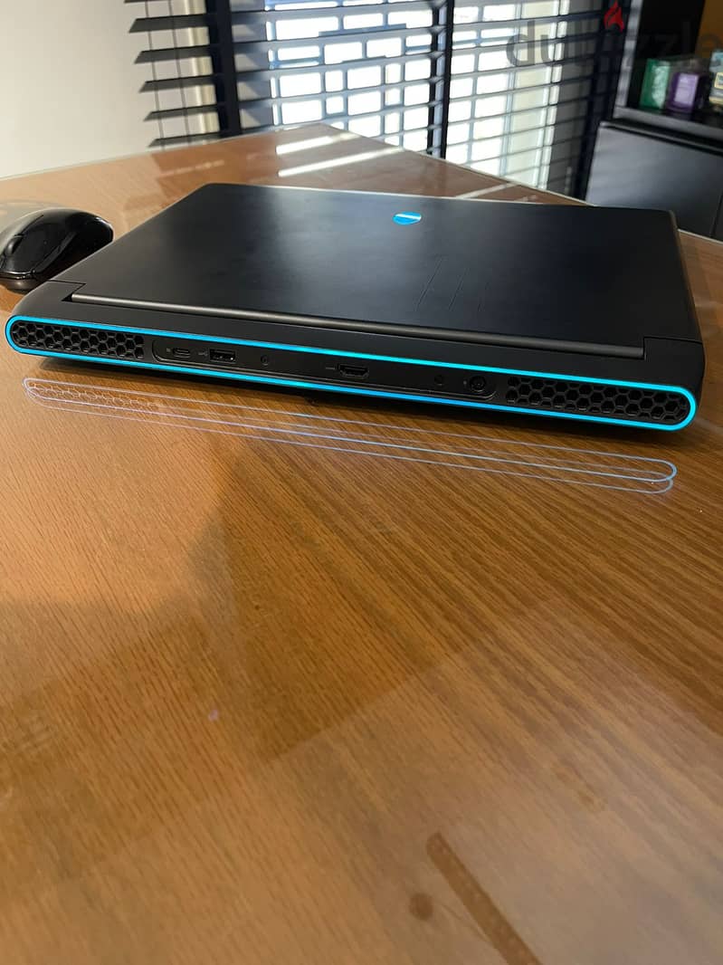 Alienware M15 R5 - Mint Condition 1