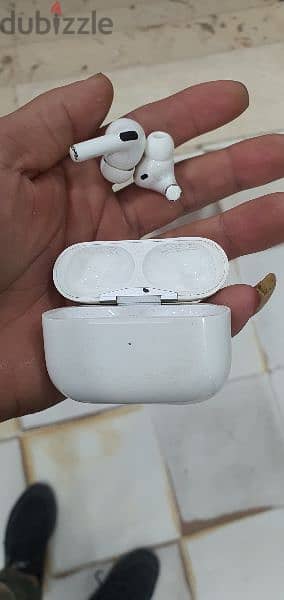 سماعه Airpods Pro بحاله كويسه الحمد لله اصلي 3